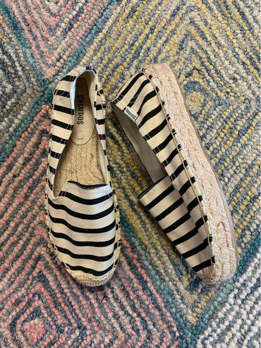 W SOLUDOS CR Size 7 SHOE