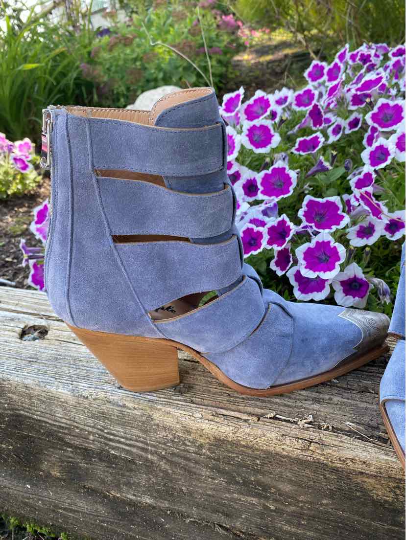 W FREE PEOPLE BL Size 39 BOOT