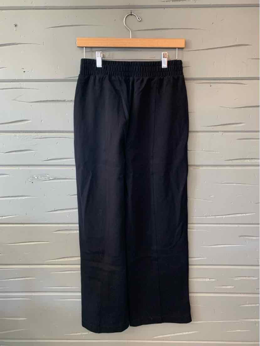 Black Old Navy women’s pants with a relaxed straight-leg fit and elastic waistband.