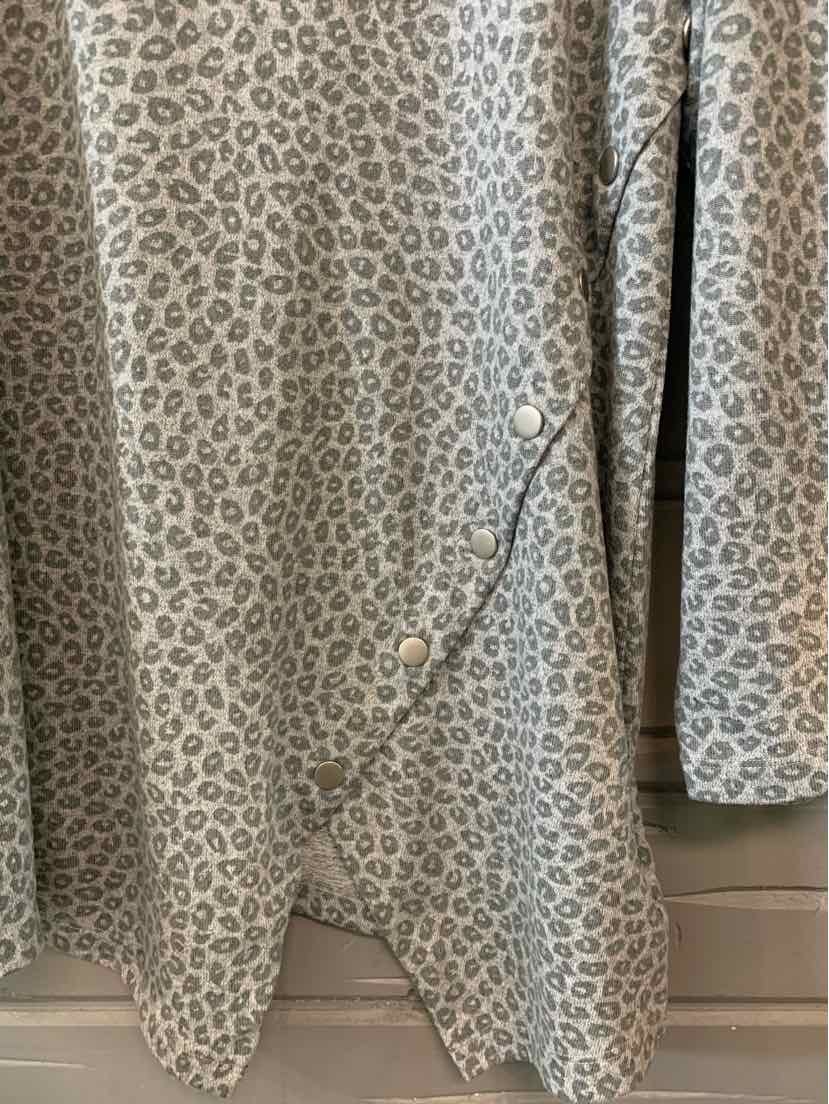 W D&CO GY Size XL SW