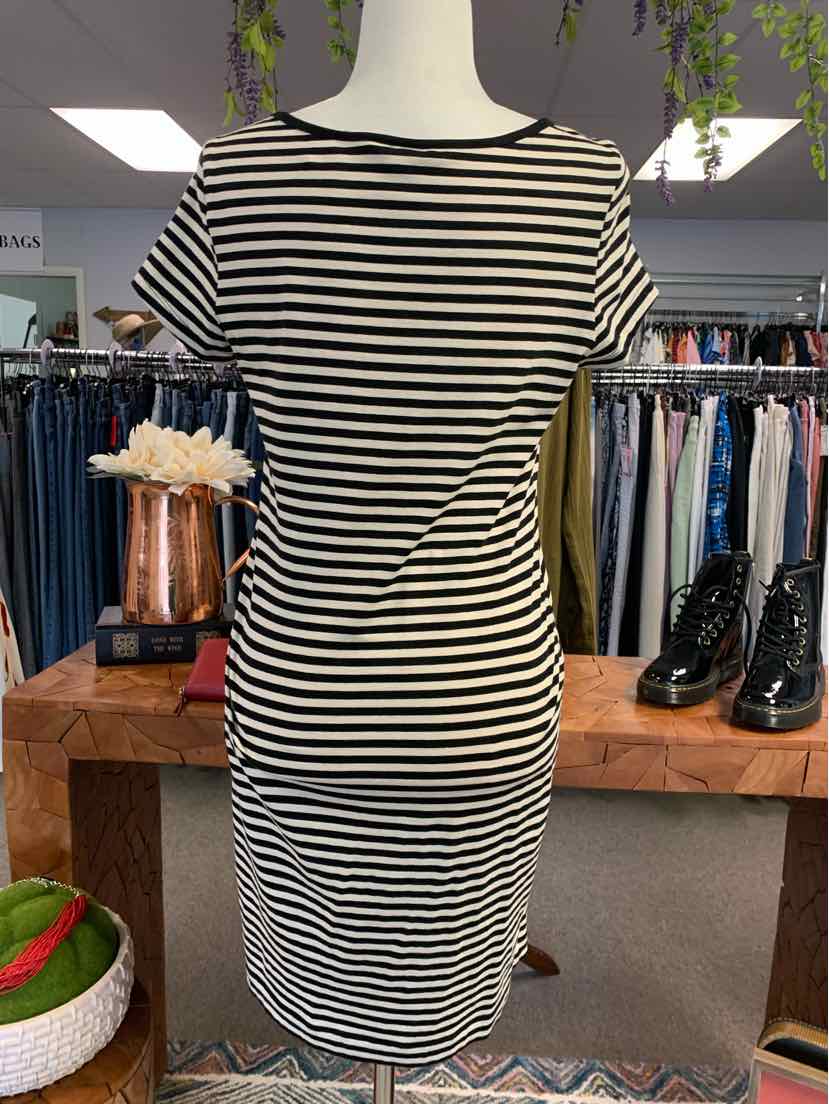 W H&M BK Size MED DR
