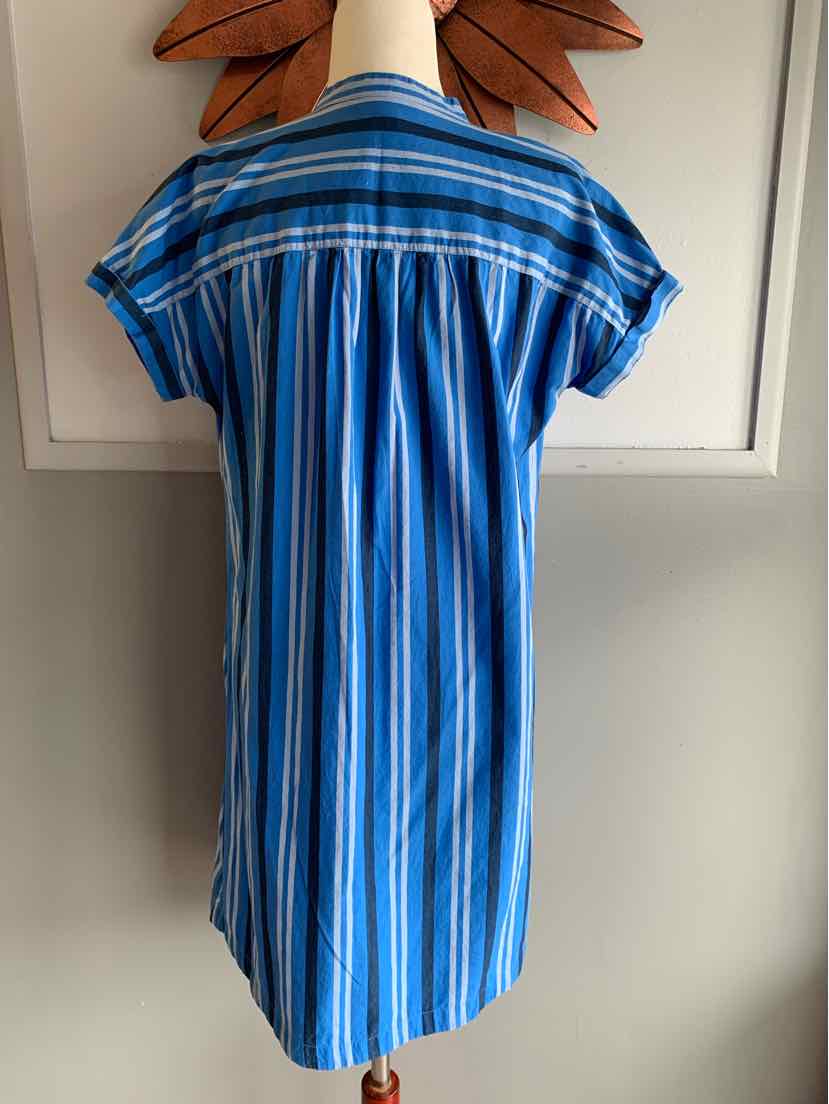 W STYLE & CO BL Size MED DR