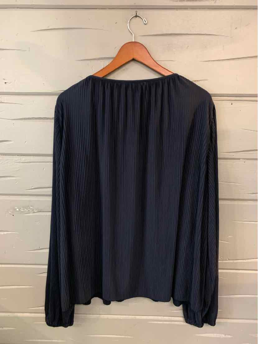 Black long-sleeve blouse with gathered neckline and loose fit, size XXL.