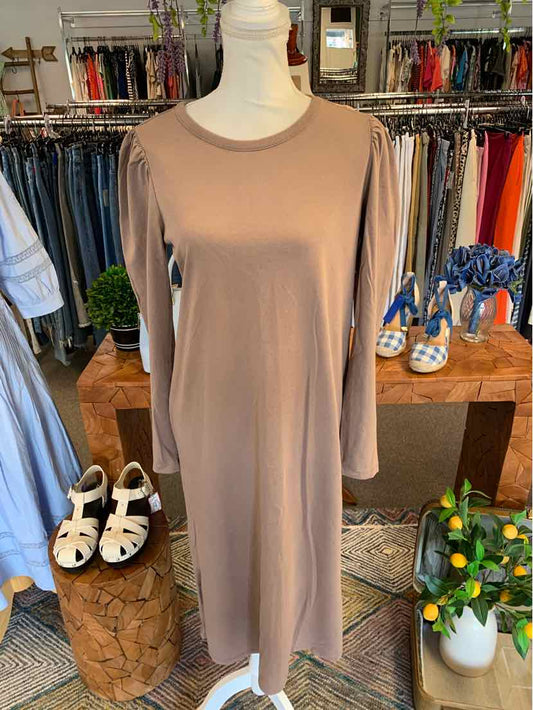 W UNIVERSAL THREAD BR Size SM DR