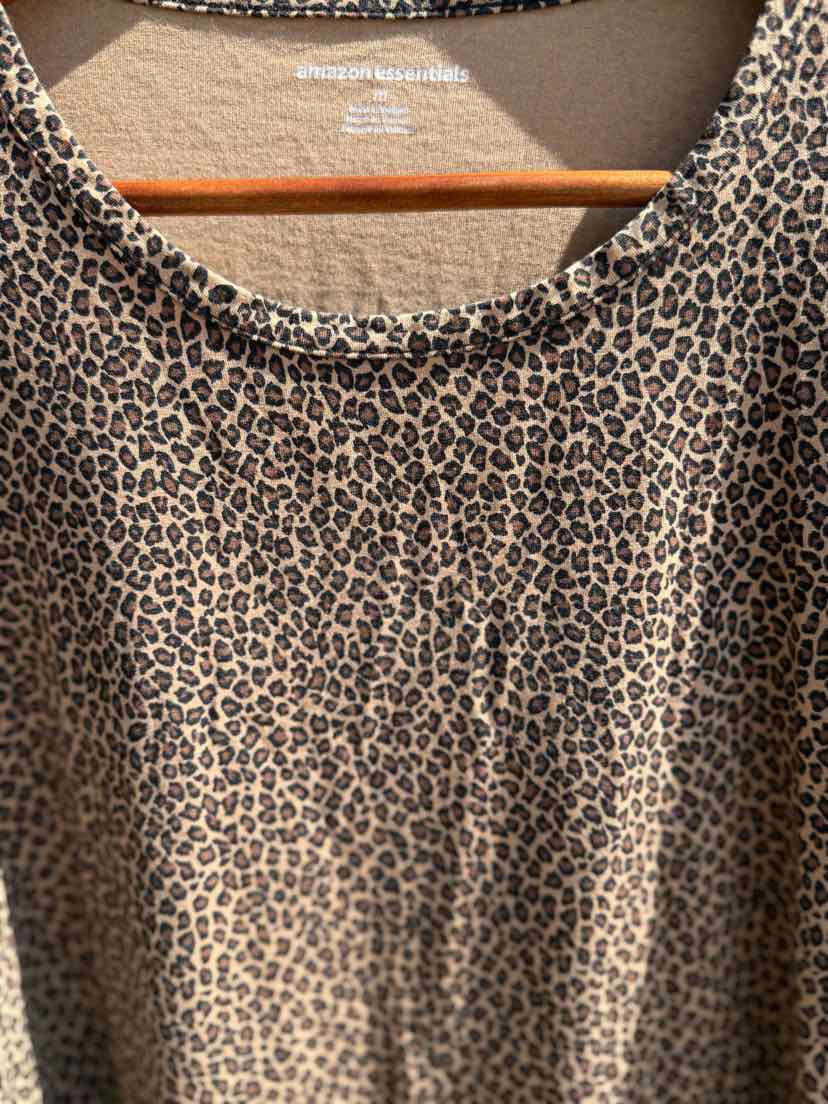 W AMAZON ESSENTIALS TAN Size MED T
