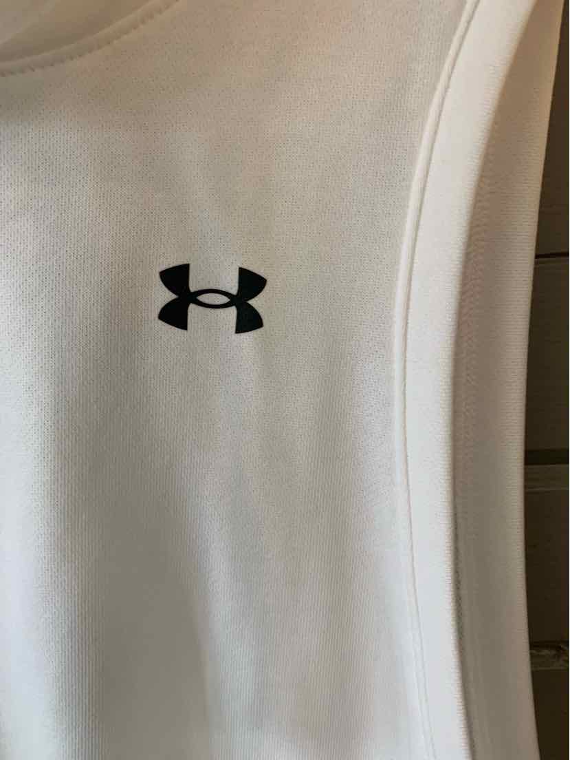 W UNDER ARMOUR WH Size LG AW