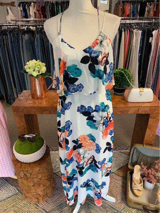 W VINCE CAMUTO WH Size 2 DR