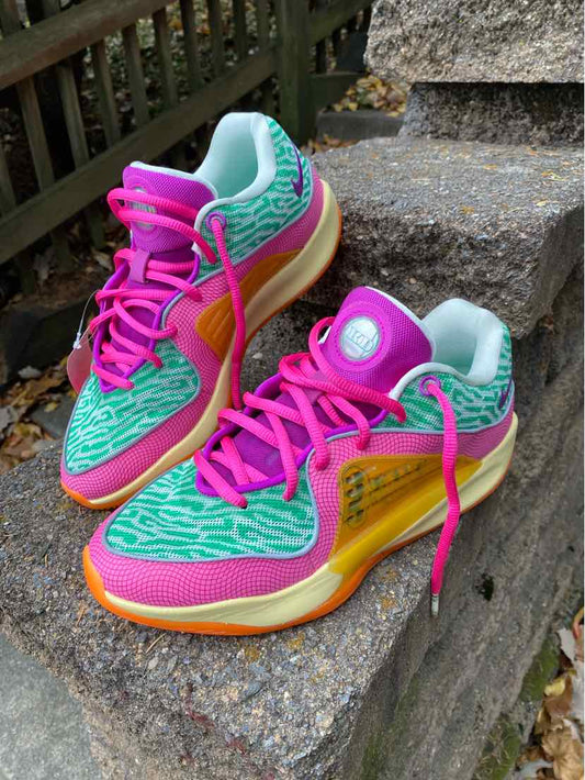 W NIKE MULTI Size 9.5 SNEAKER