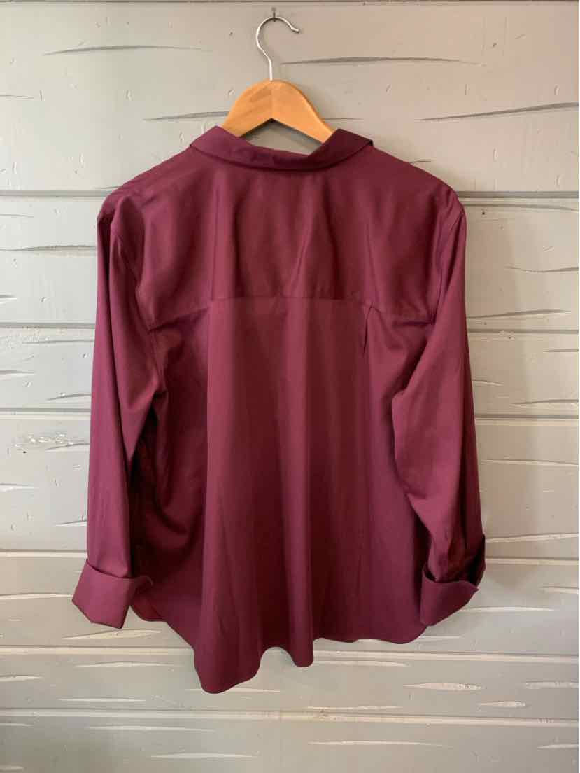 W CHICOS BURG Size 18 T