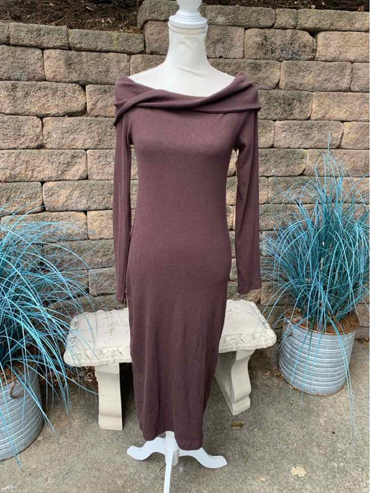 W UNIVERSAL THREAD BR Size MED DR