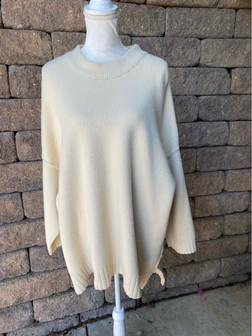 W FREE PEOPLE CR Size MED SW