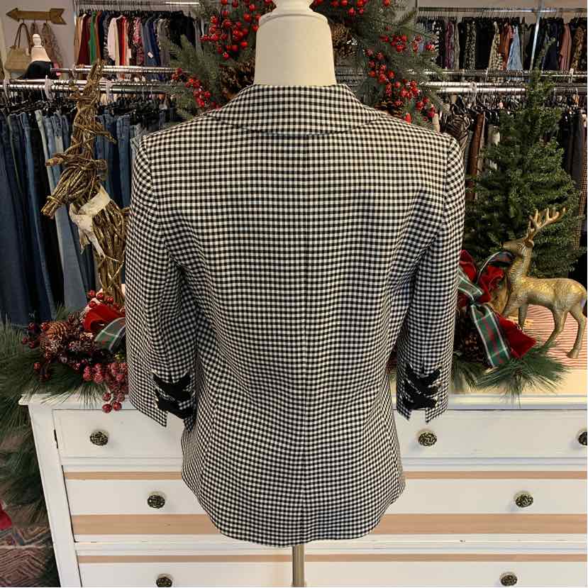 W DONNA DEGNAN BK Size 6 BLZ