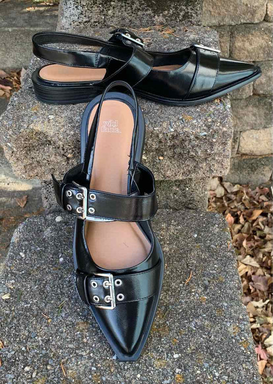 W WILD FABLE BK Size 10 SHOE