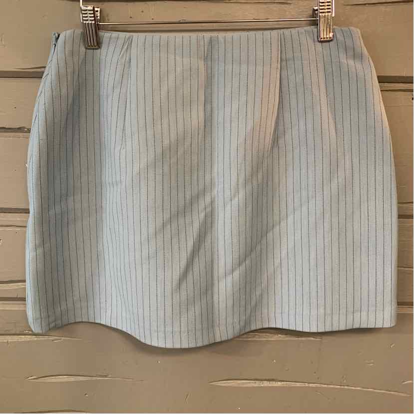 W ABERCROMBIE AND FITCH BL Size MED SK