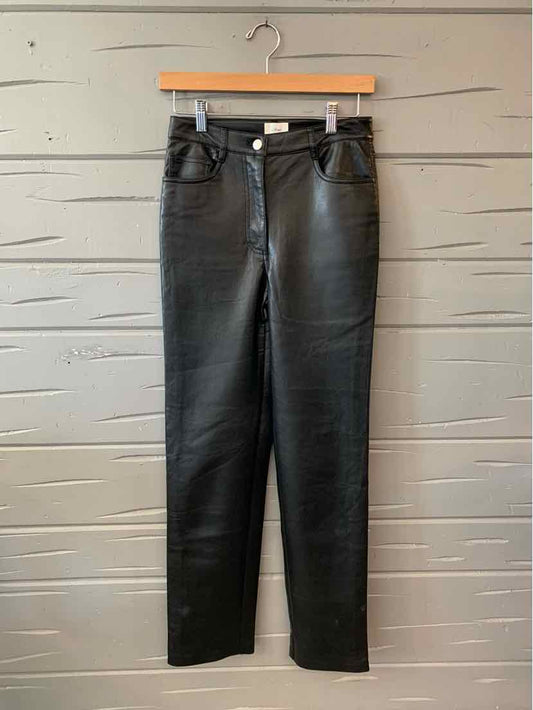 W WILFRED BK Size 2 P