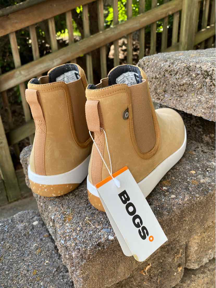 W BOGS TAN Size 9 BOOT