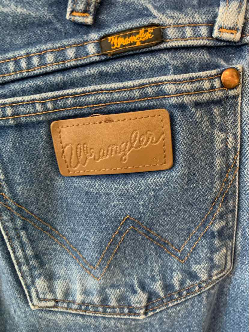 W WRANGLER BL Size 7/8 J