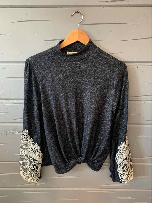 W ALTAR'D STATE GY Size SM T