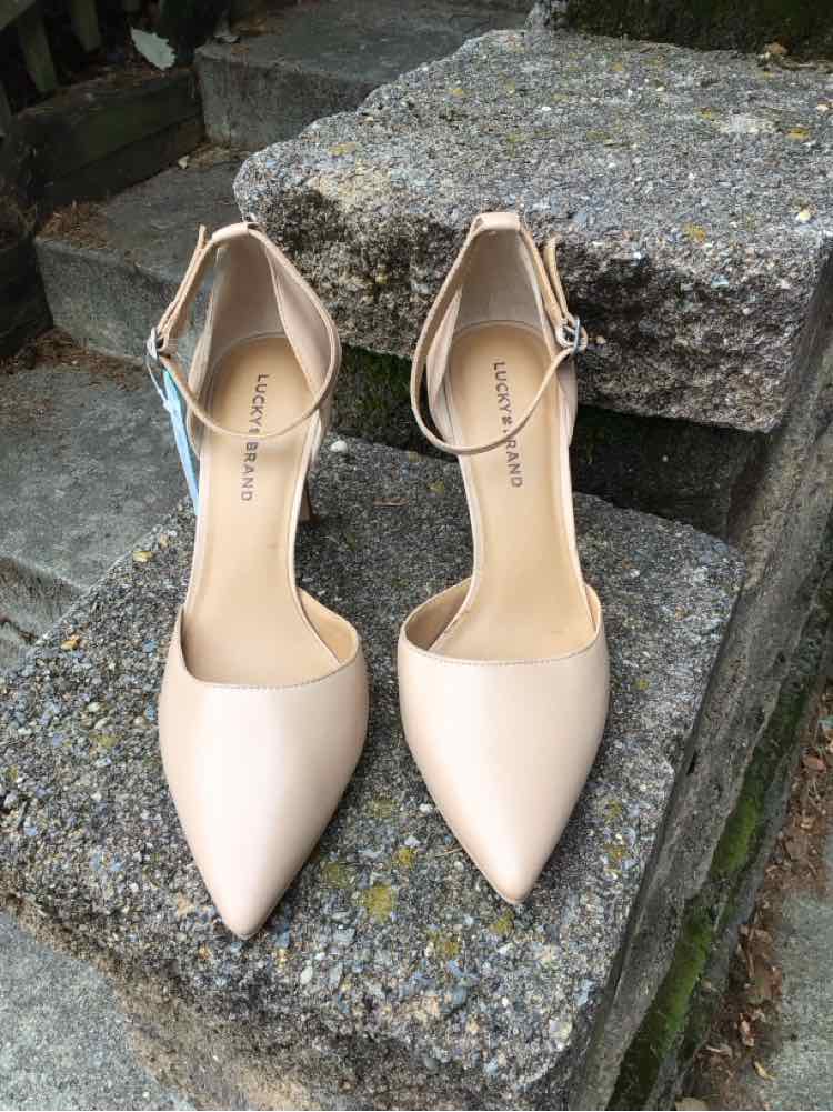 W LUCKY BRAND TAN Size 10 SHOE