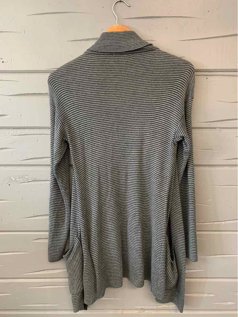 W CHRISTOPHER & BANKS GY Size SM SW