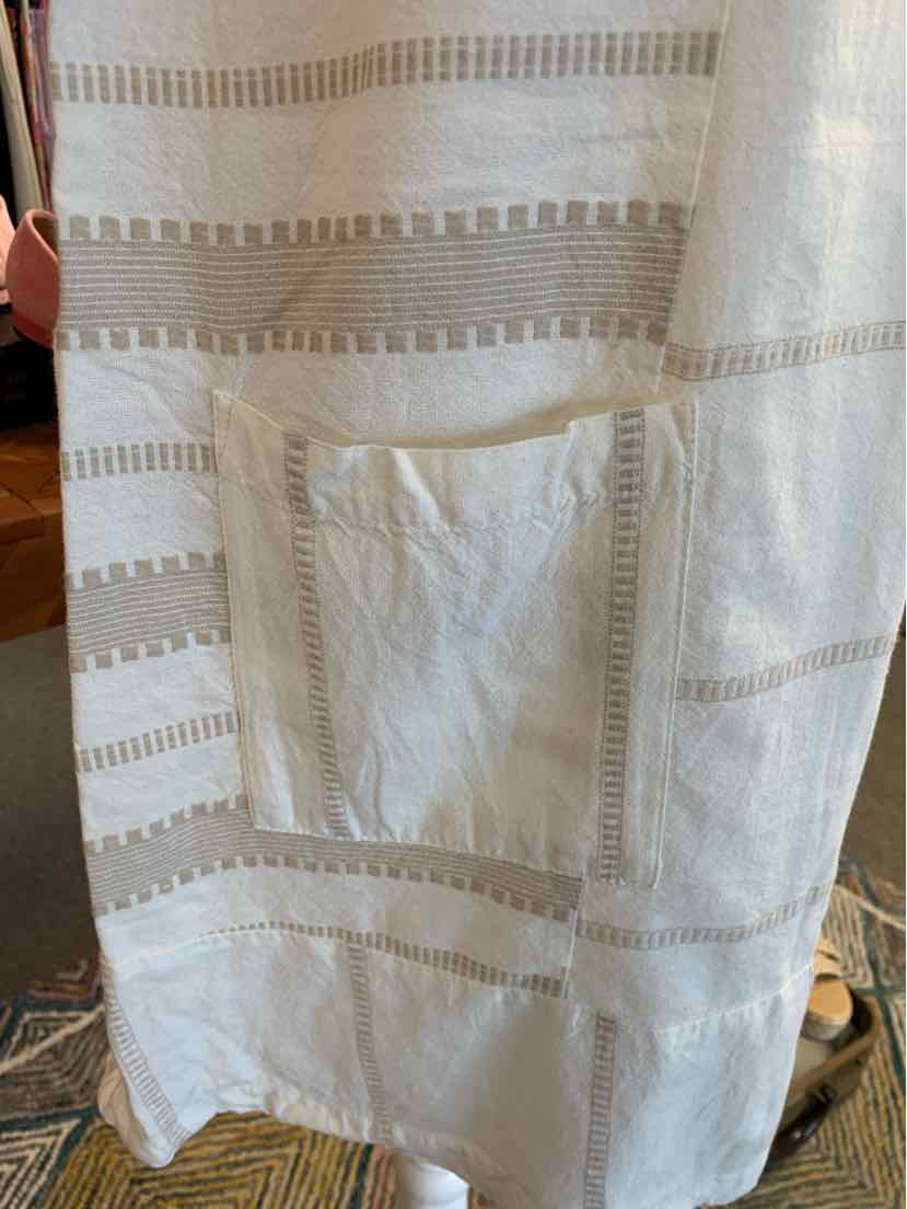 W OLD NAVY BEIGE Size XS DR
