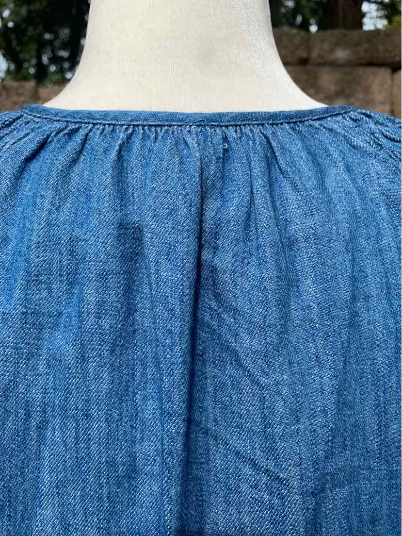 W OLD NAVY BL Size SM T