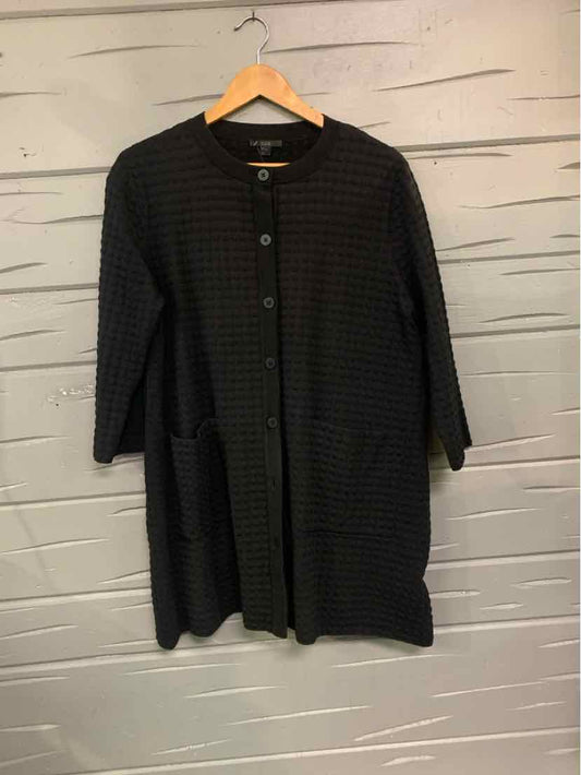 W COS BK Size MED SW
