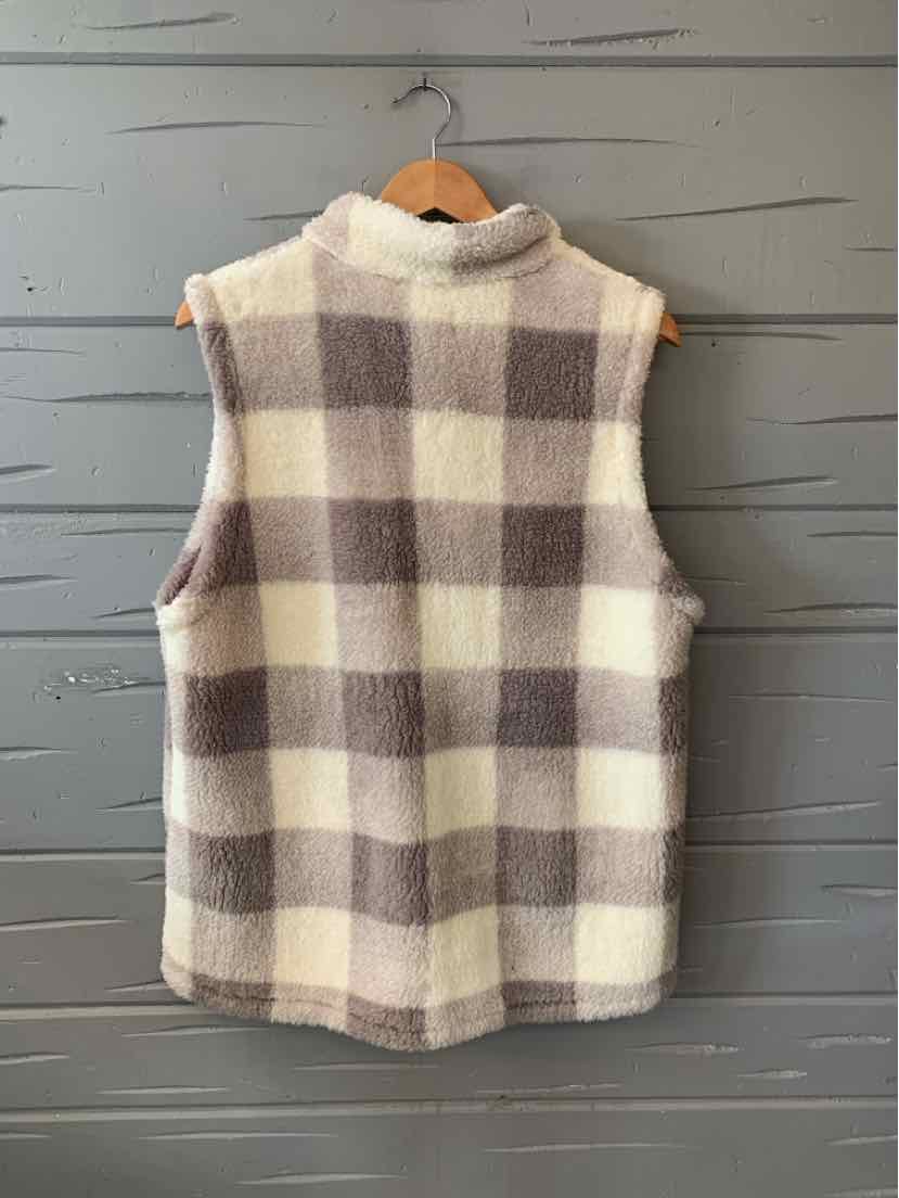 Sleeveless plaid fleece vest in gray and cream with a high collar, size XXL.