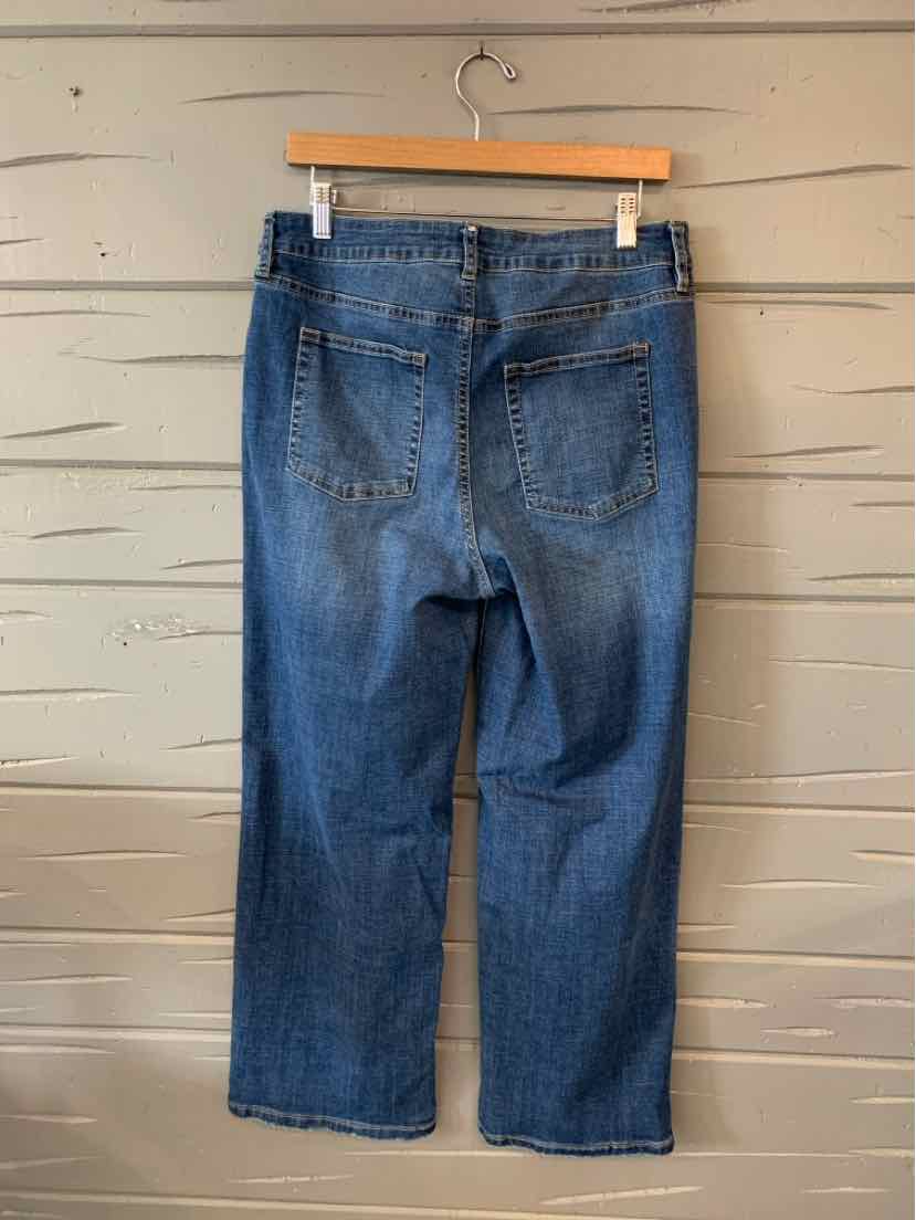 Mid-blue denim jeans with straight legs, rear patch pockets, and belt loops, size 10.