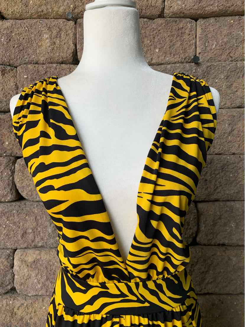 W FASHION NOVA YW Size LG DR