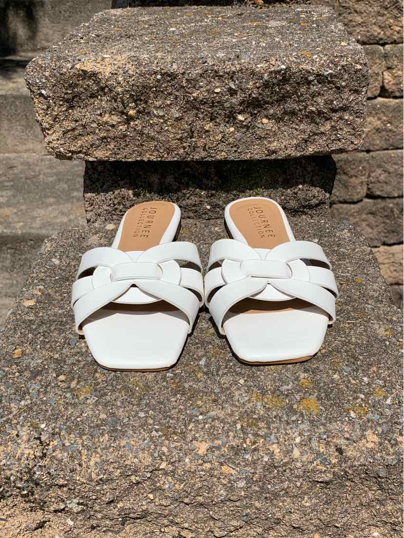 W JOURNEE COLLECTION WH Size 6.5 SANDAL
