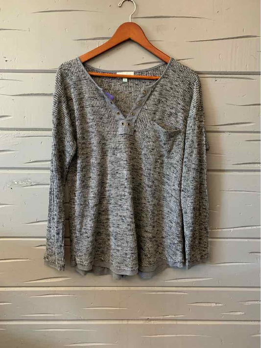 Gray long-sleeve casual top with V-neck and pocket, soft breathable fabric for women's activewear clothing.