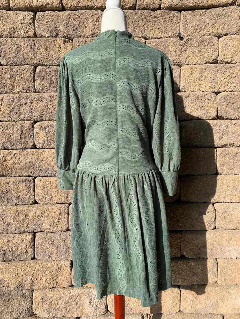 W DONNA MORGAN GR Size 16 DR