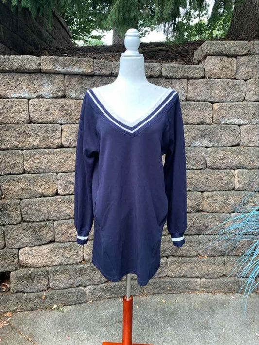 W OFFLINE NY Size MED DR