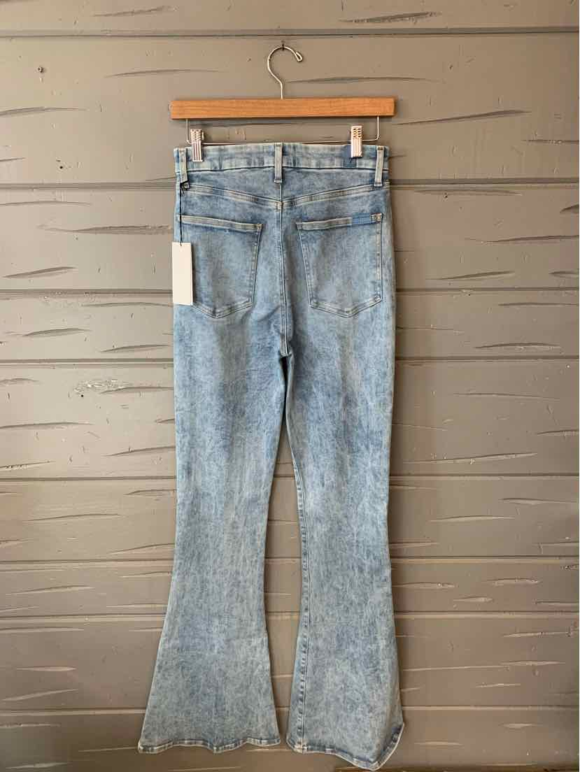 W SEVEN FOR ALL MANKIND BL Size 8 J