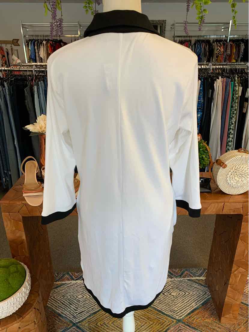 W NEW YORK & CO WH Size MED DR