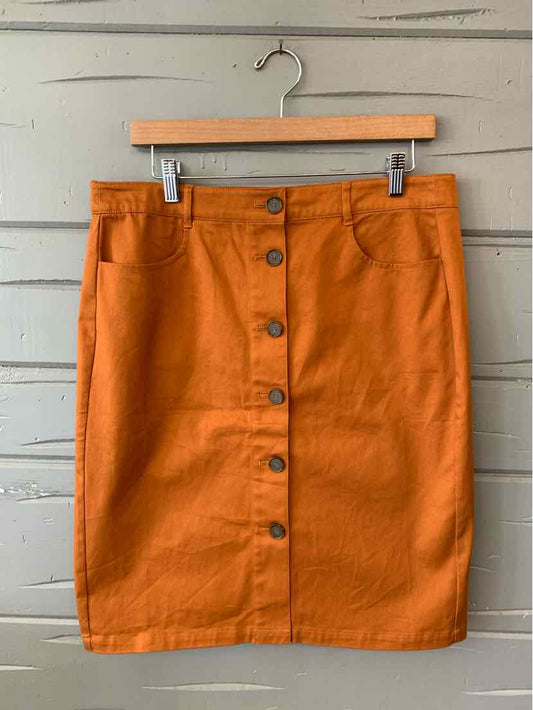 W LOFT RUST Size 12 SK