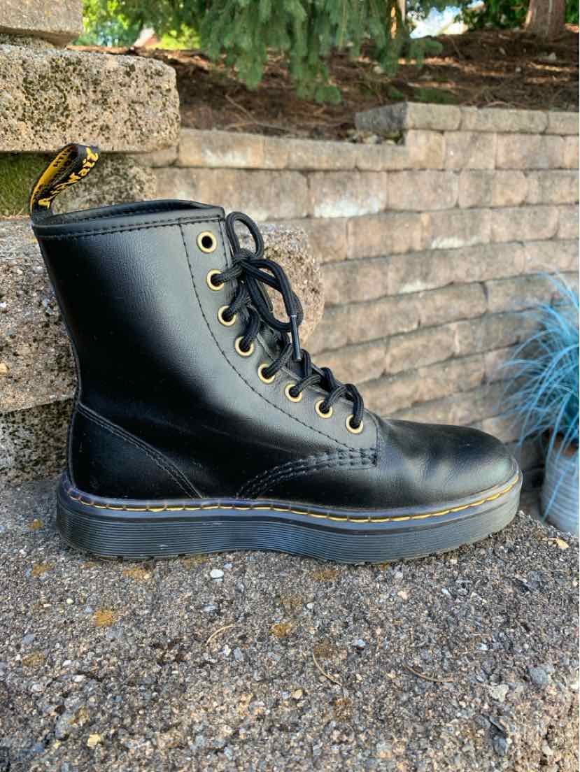 W DR. MARTENS BK Size 5 BOOT