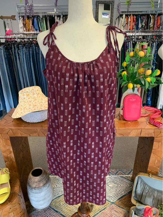 W BEACH LUNCH LOUNGE PL Size LG DR