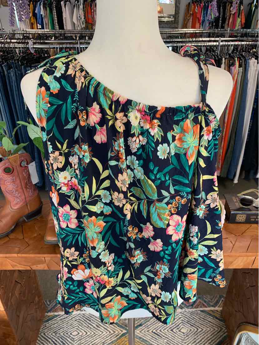 W CHENAULT NY Size MED T