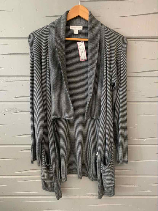 W CHRISTOPHER & BANKS GY Size SM SW