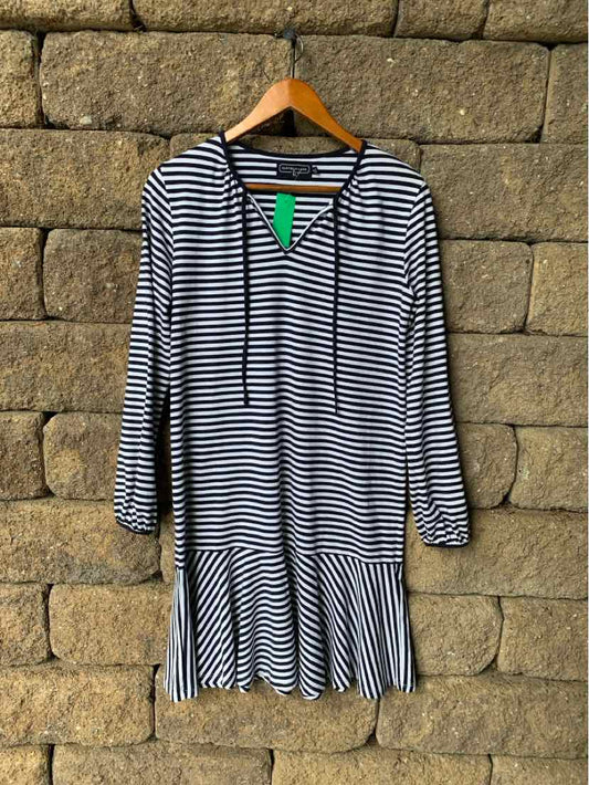 W DUFFIELD LANE NY Size SM DR