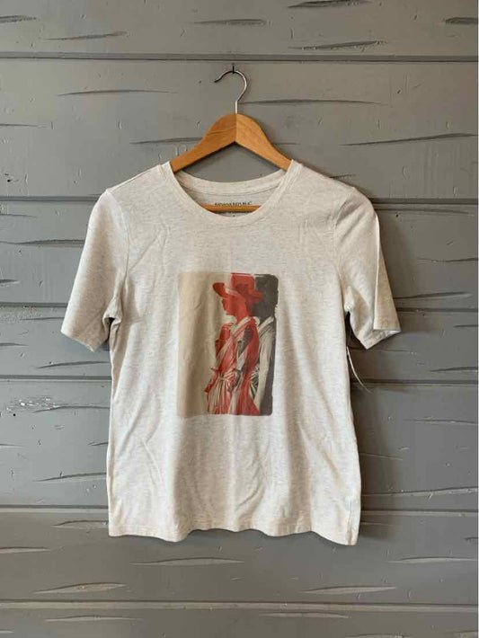 Light gray short-sleeve crewneck t-shirt with abstract red and brown graphic on front.