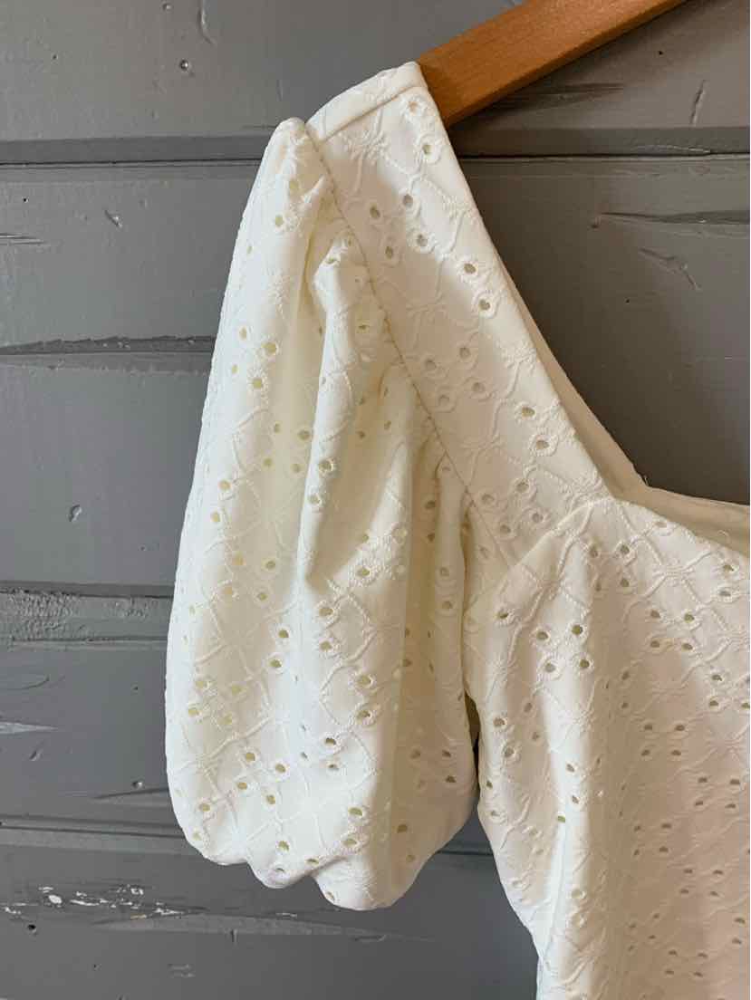 W Z SUPPLY WH Size SM T