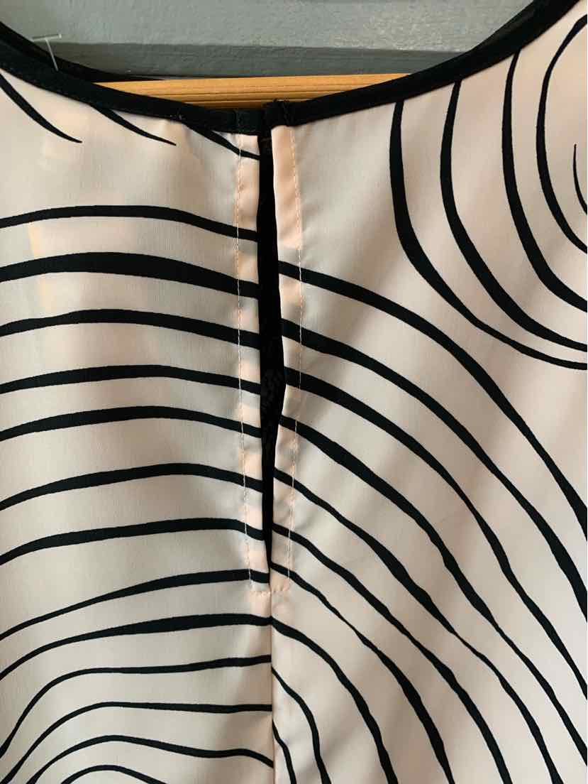W ROBBI & NIKKI BK Size XS T