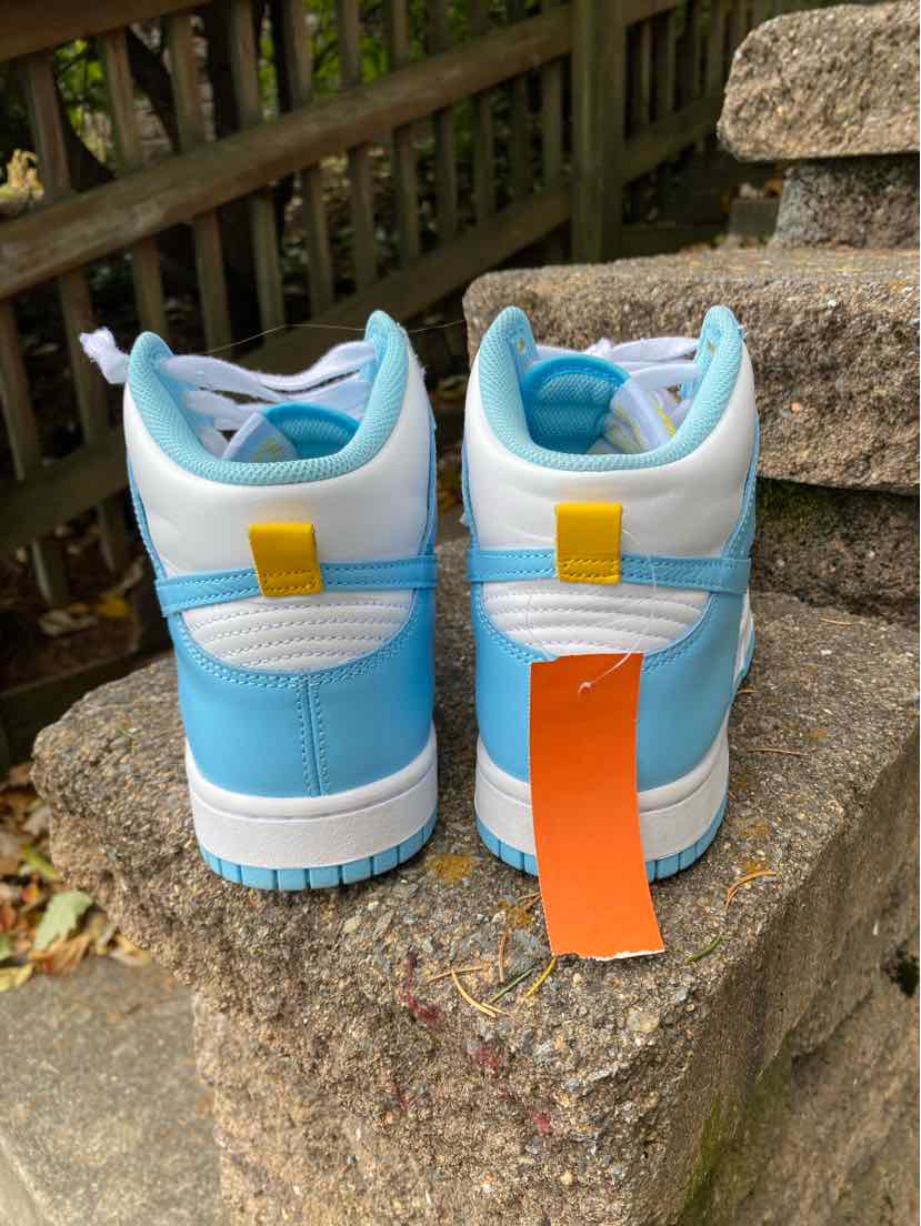 W NIKE BL Size 11 SNEAKER