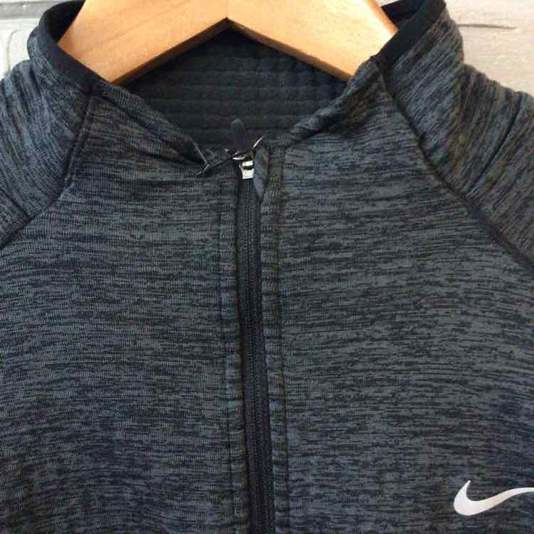 W NIKE GY Size MED AW