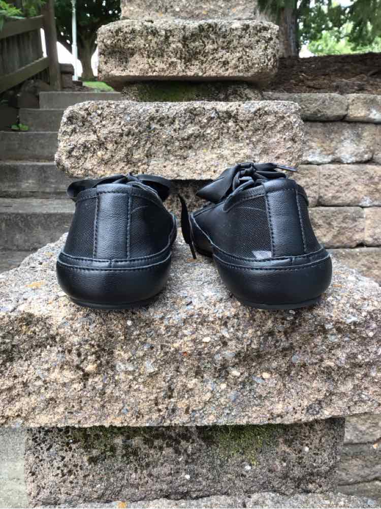 W STEVE MADDEN BK Size 38 SHOE