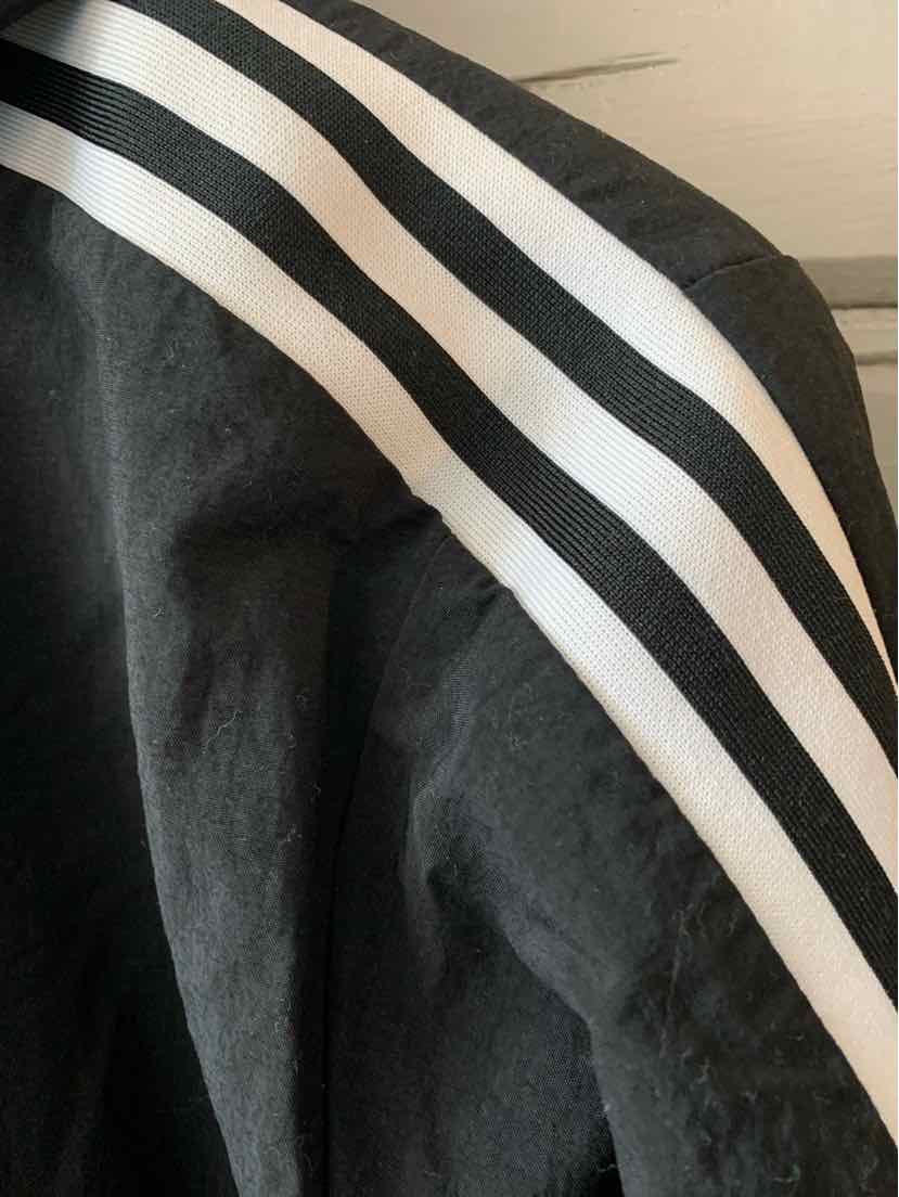 W ADIDAS BK Size MED AW