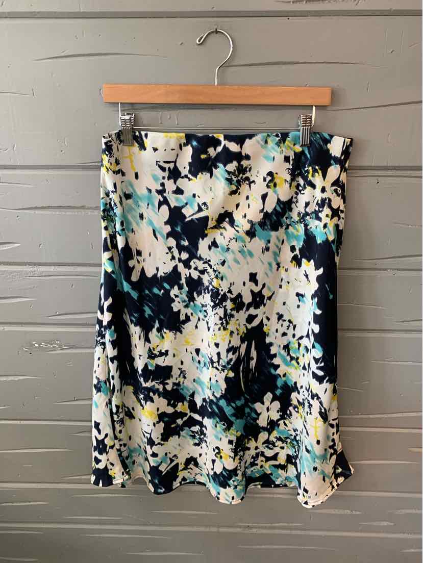 W BANANA REPUBLIC BL Size MED SK